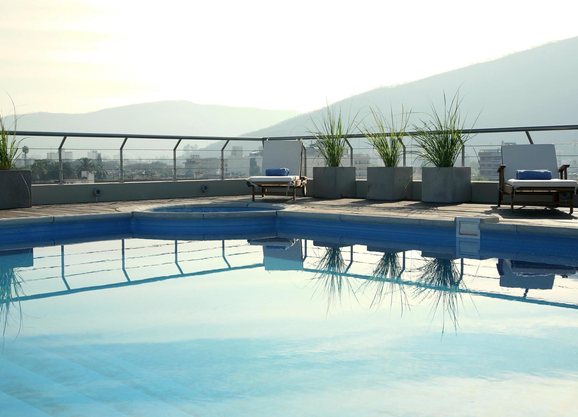Ayres De Hotel